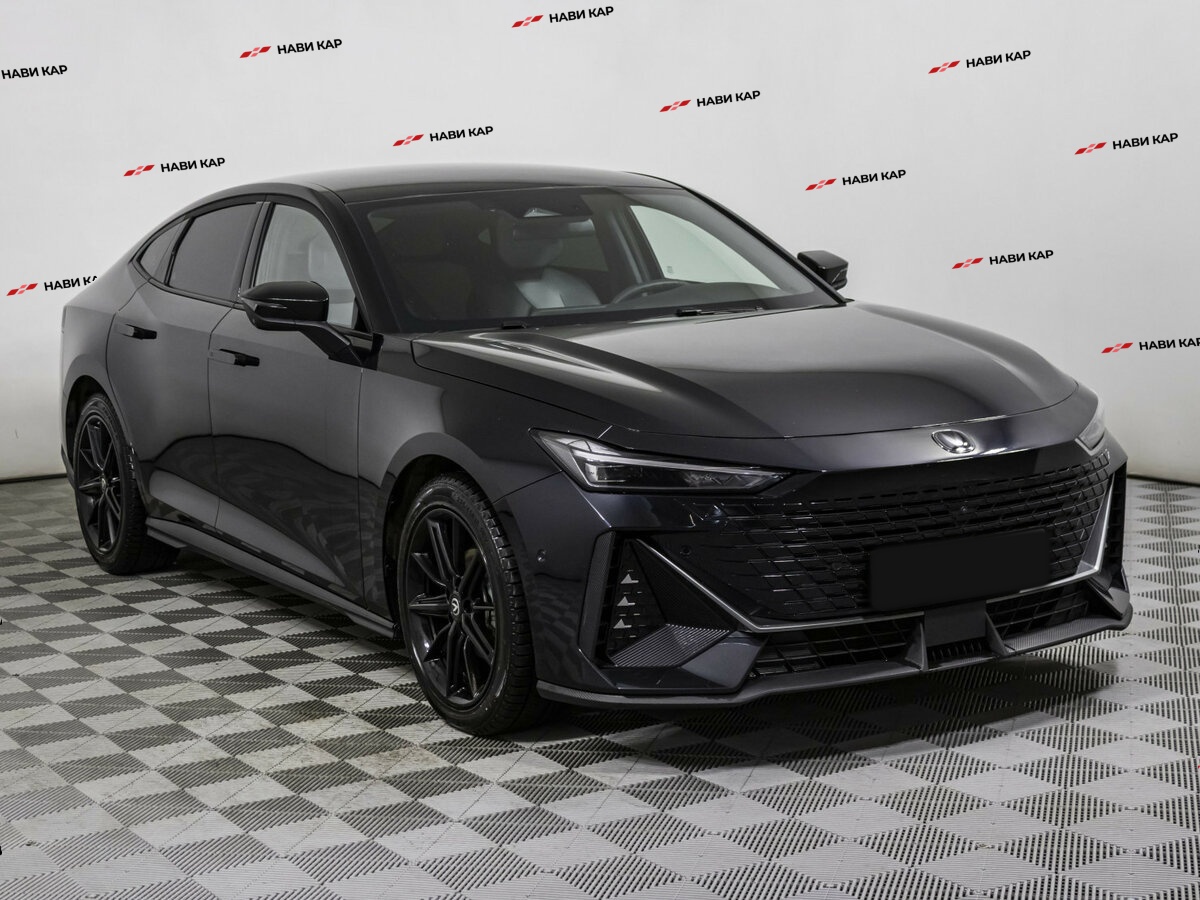 Changan UNI-V с пробегом — 2023 год. Фото: #2