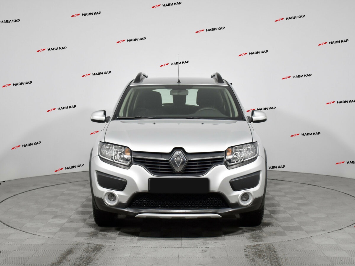 Renault Sandero с пробегом — 2016 год. Фото: #1