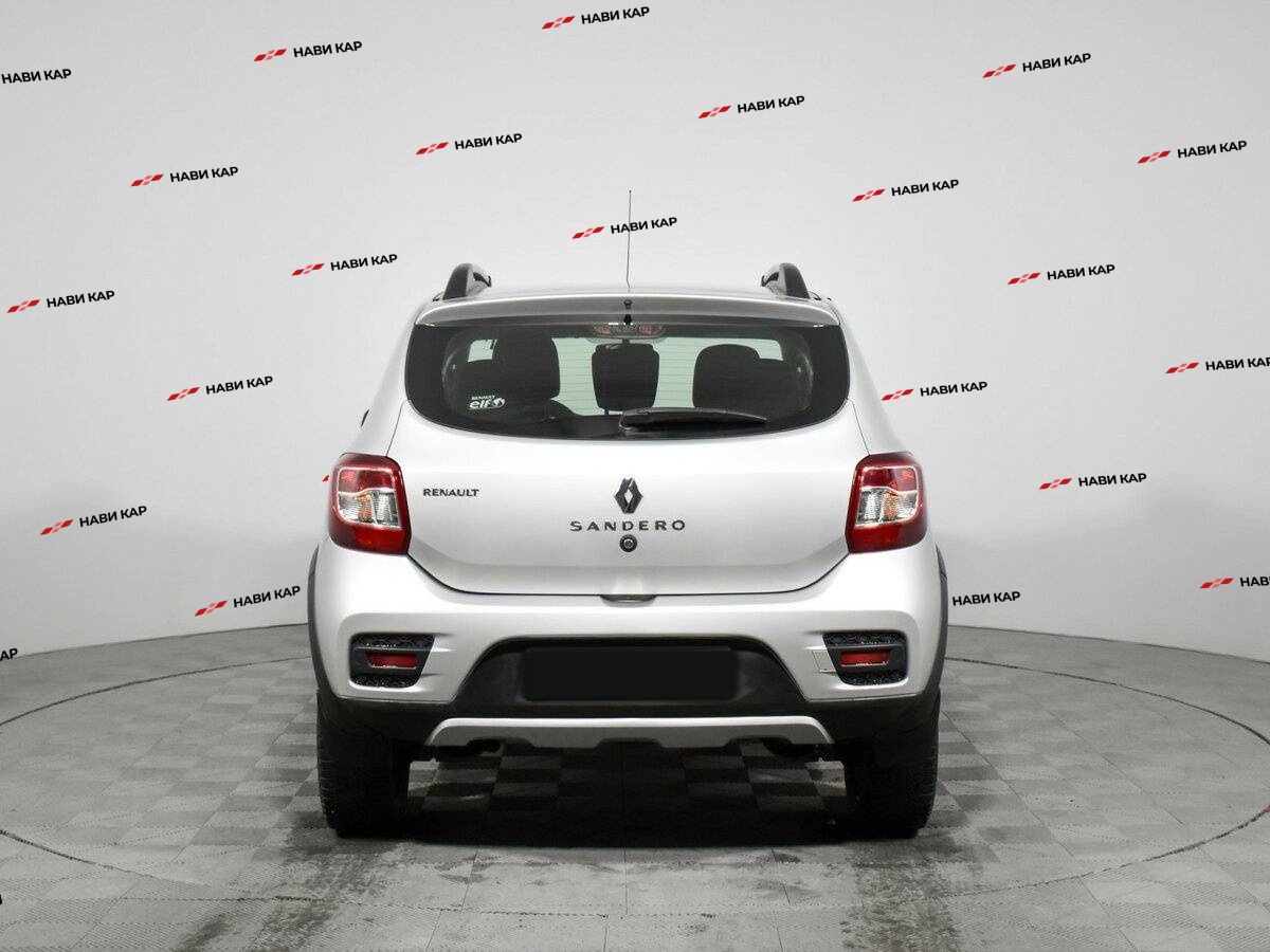 Renault Sandero с пробегом — 2016 год. Фото: #5