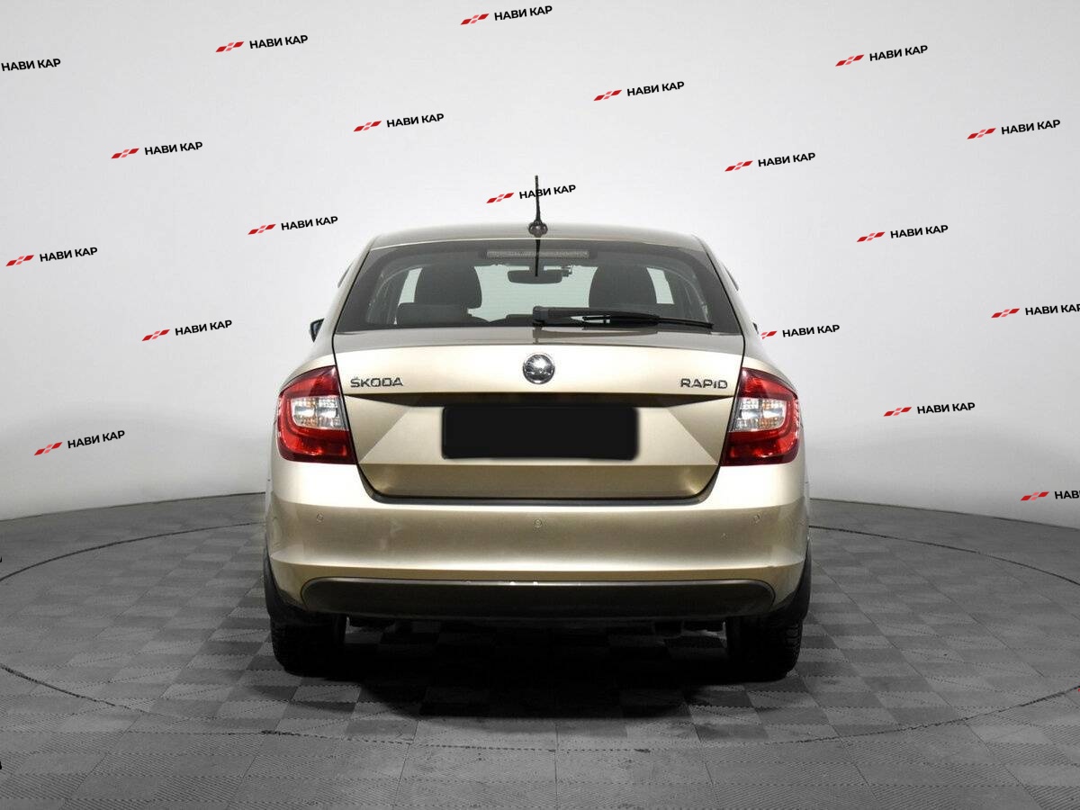 Skoda Rapid с пробегом — 2019 год. Фото: #5