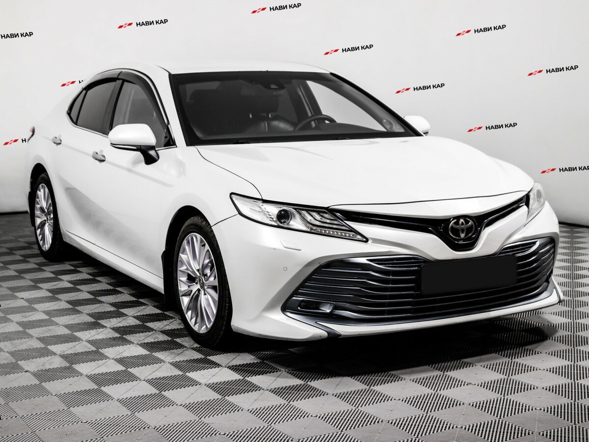 Toyota Camry с пробегом — 2019 год. Фото: #2