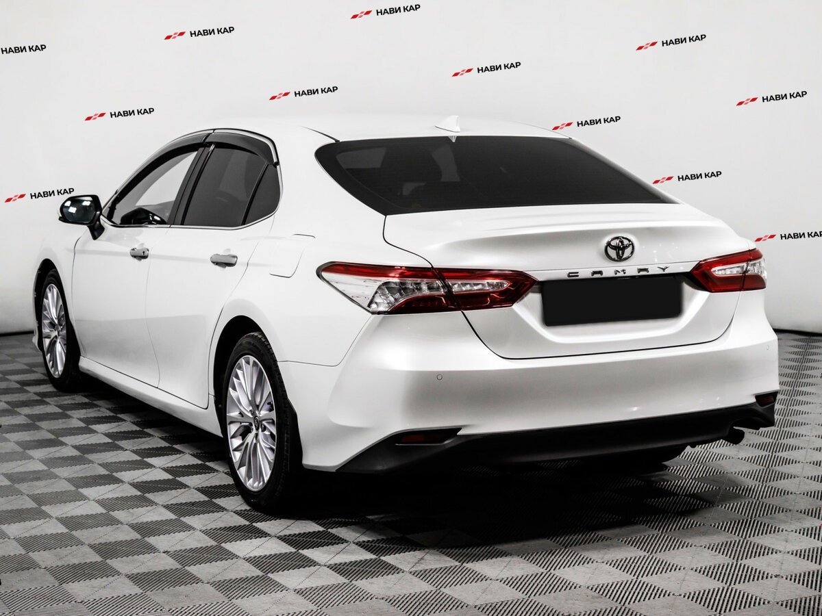 Toyota Camry с пробегом — 2019 год. Фото: #6