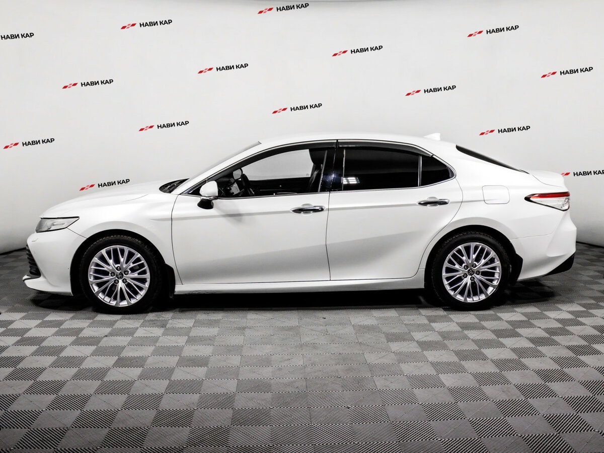 Toyota Camry с пробегом — 2019 год. Фото: #7