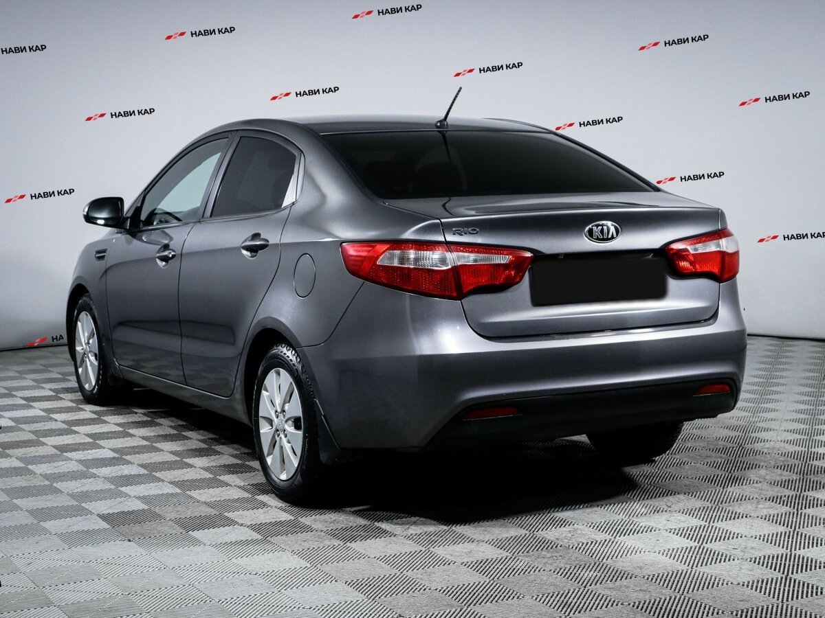 Kia Rio с пробегом — 2013 год. Фото: #5