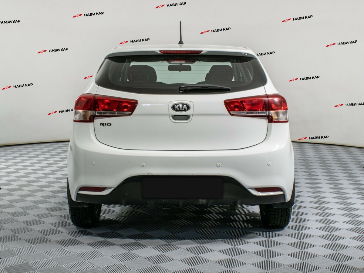 Kia Rio с пробегом — 2016 год. Фото: #5