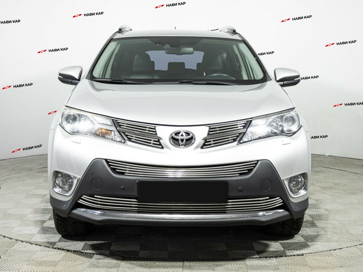 Toyota RAV4 с пробегом — 2014 год. Фото: #1