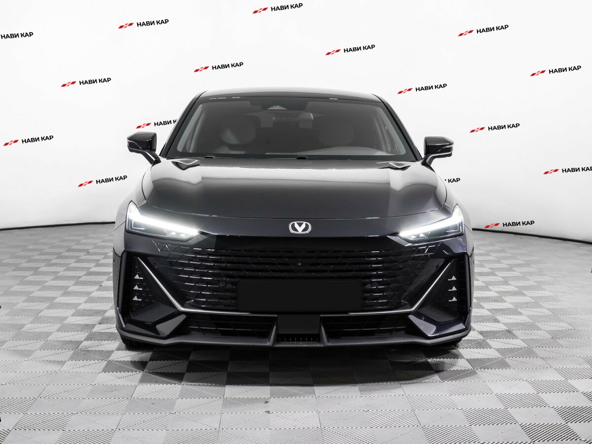 Changan UNI-V с пробегом — 2023 год. Фото: #1