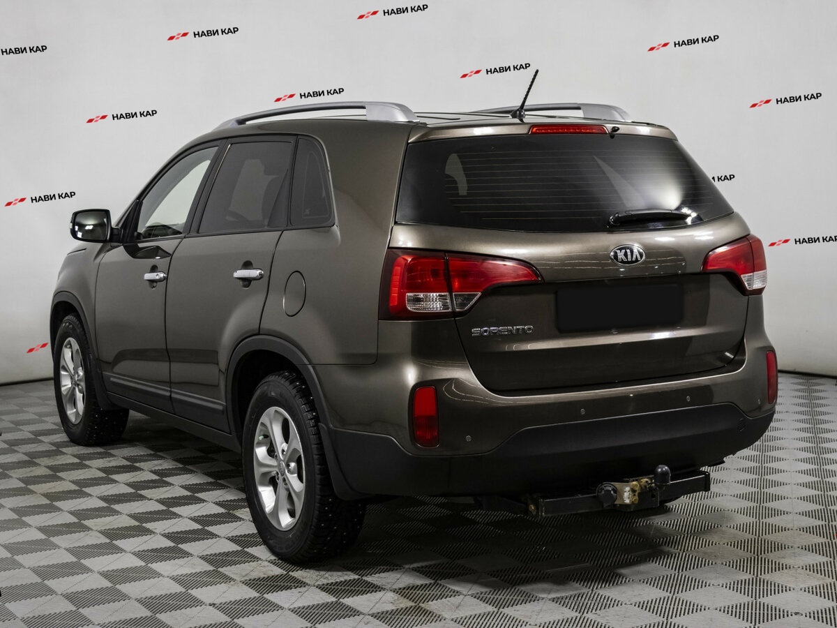 Kia Sorento с пробегом — 2015 год. Фото: #5