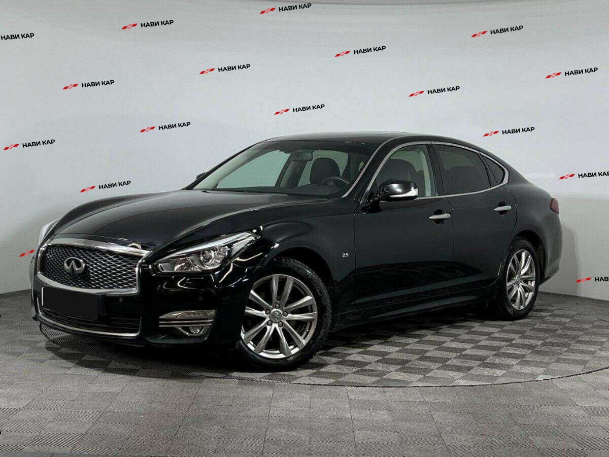 Infiniti Q70