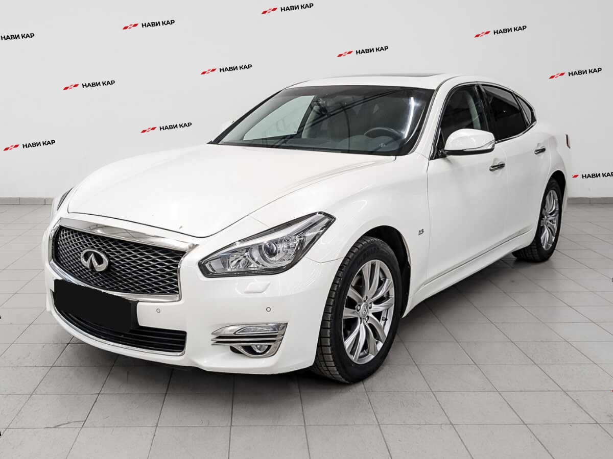 Infiniti Q70