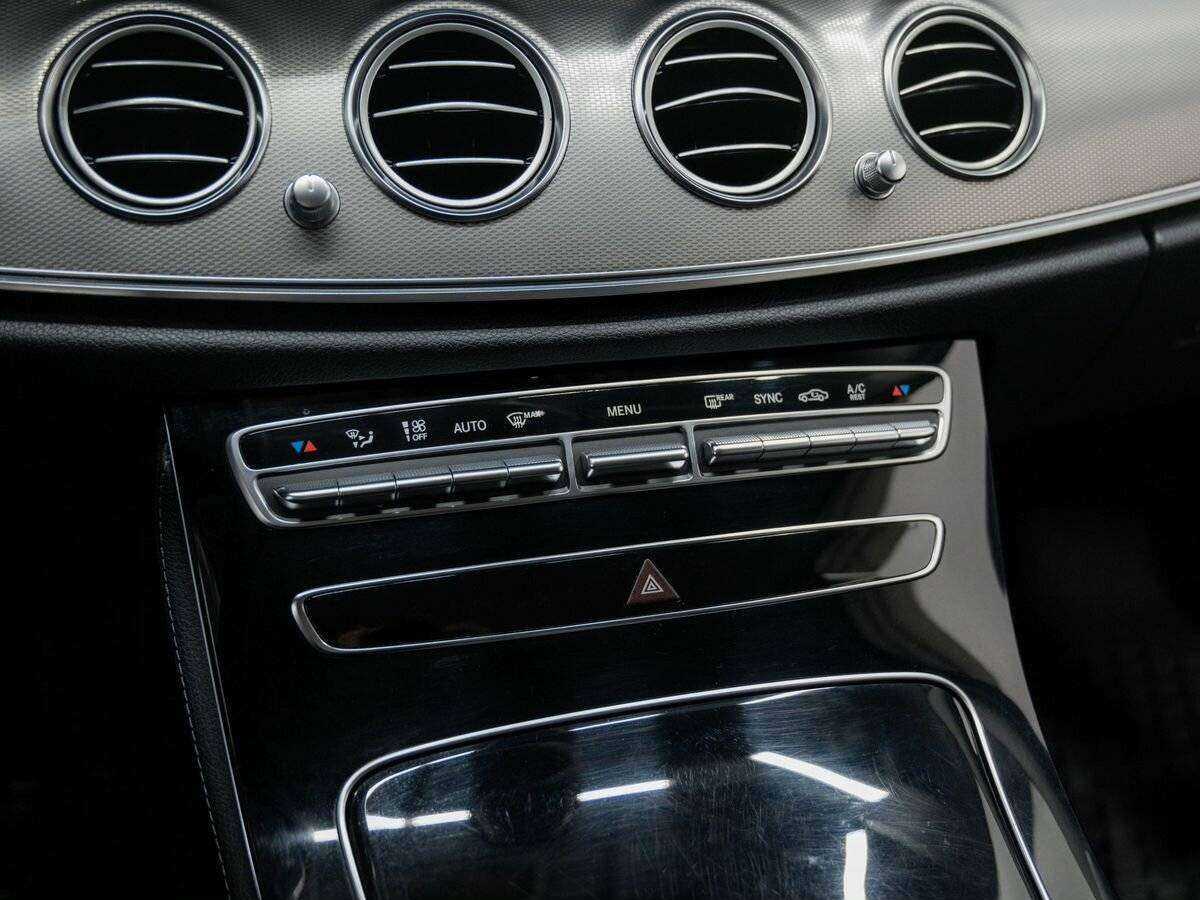 Mercedes-Benz E-Класс с пробегом — 2017 год. Фото: #22