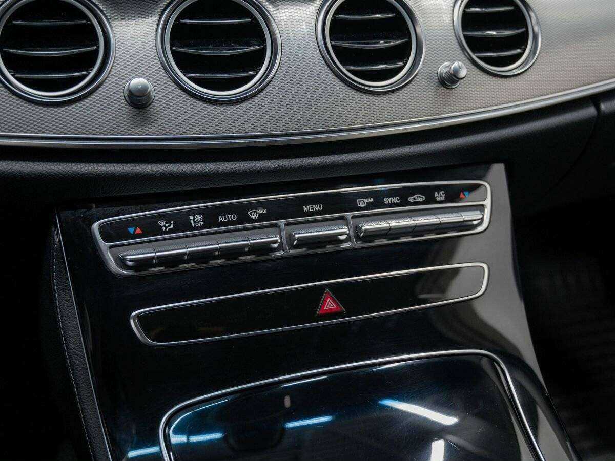 Mercedes-Benz E-Класс с пробегом — 2017 год. Фото: #19