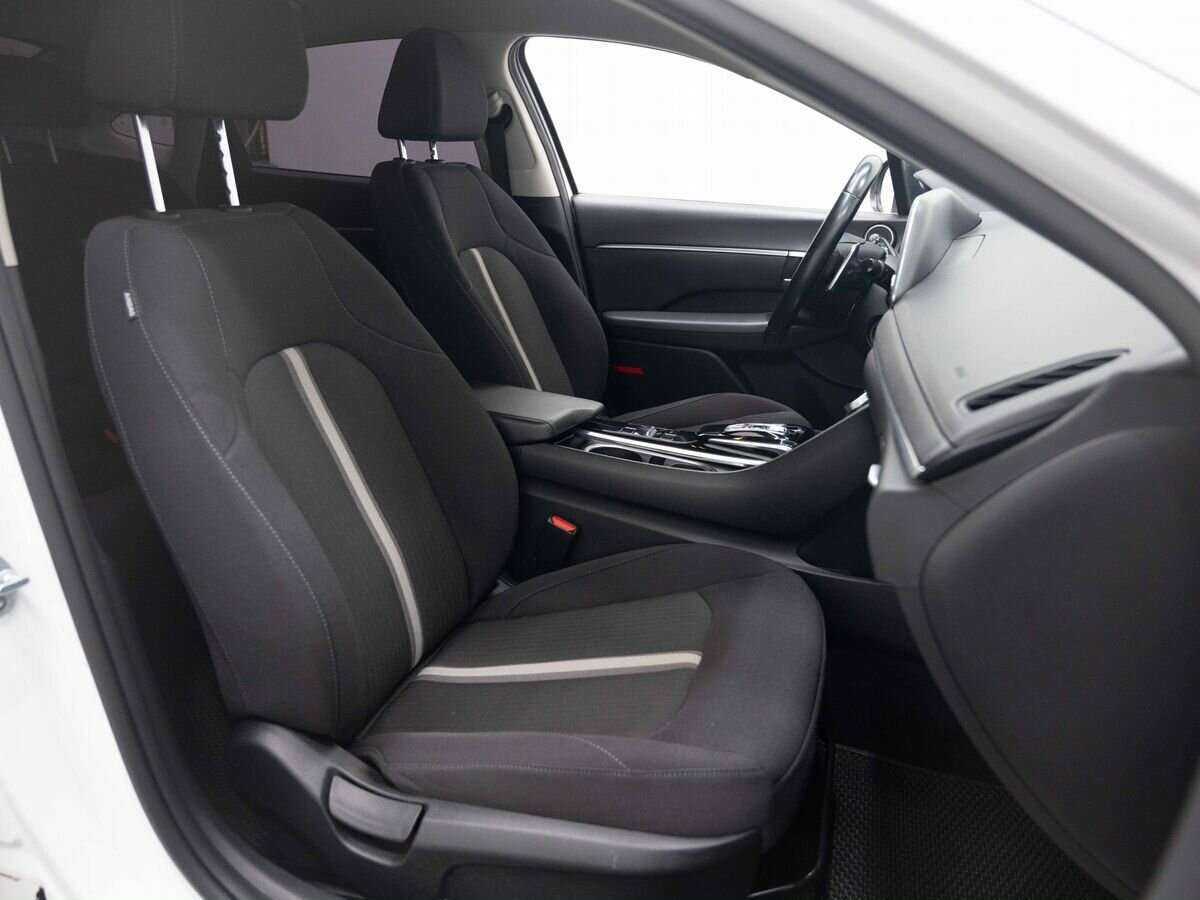 Hyundai Sonata с пробегом — 2020 год. Фото: #11