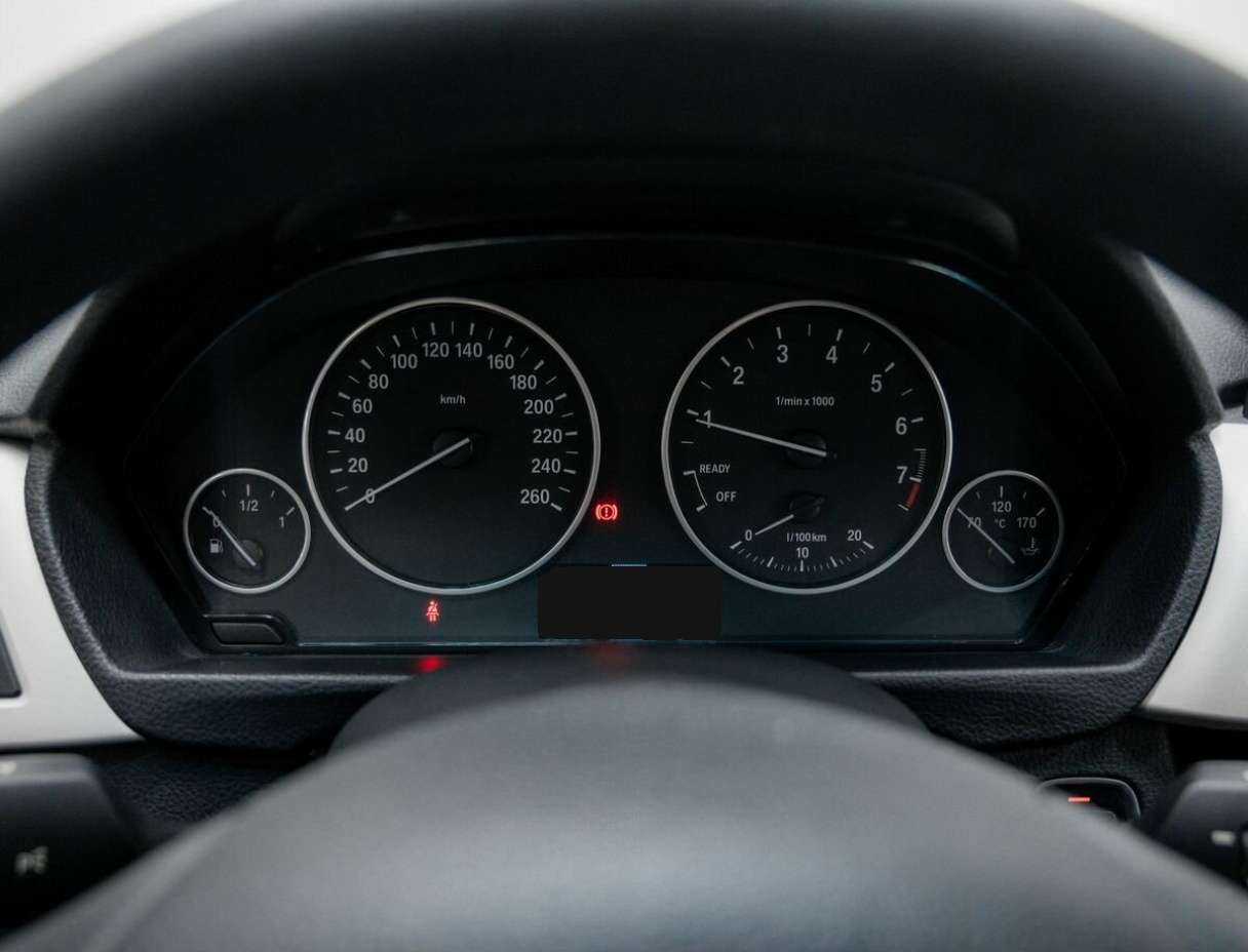 BMW 3 серии с пробегом — 2016 год. Фото: #22