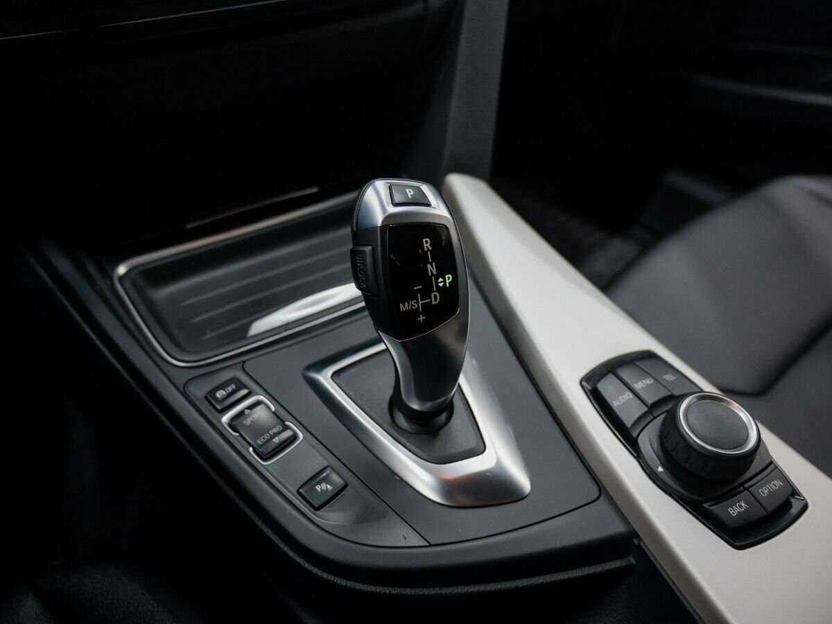 BMW 3 серии с пробегом — 2014 год. Фото: #17