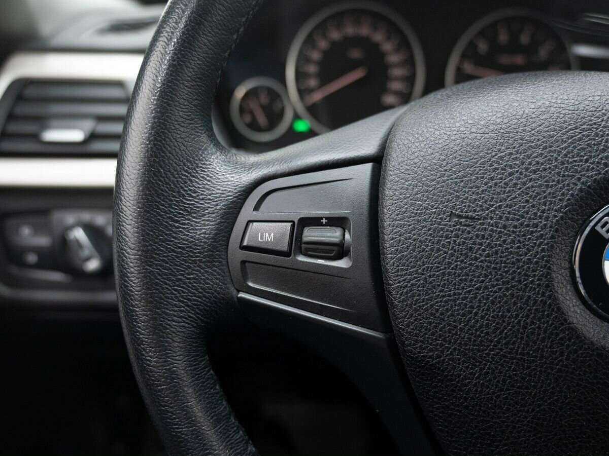 BMW 3 серии с пробегом — 2014 год. Фото: #23