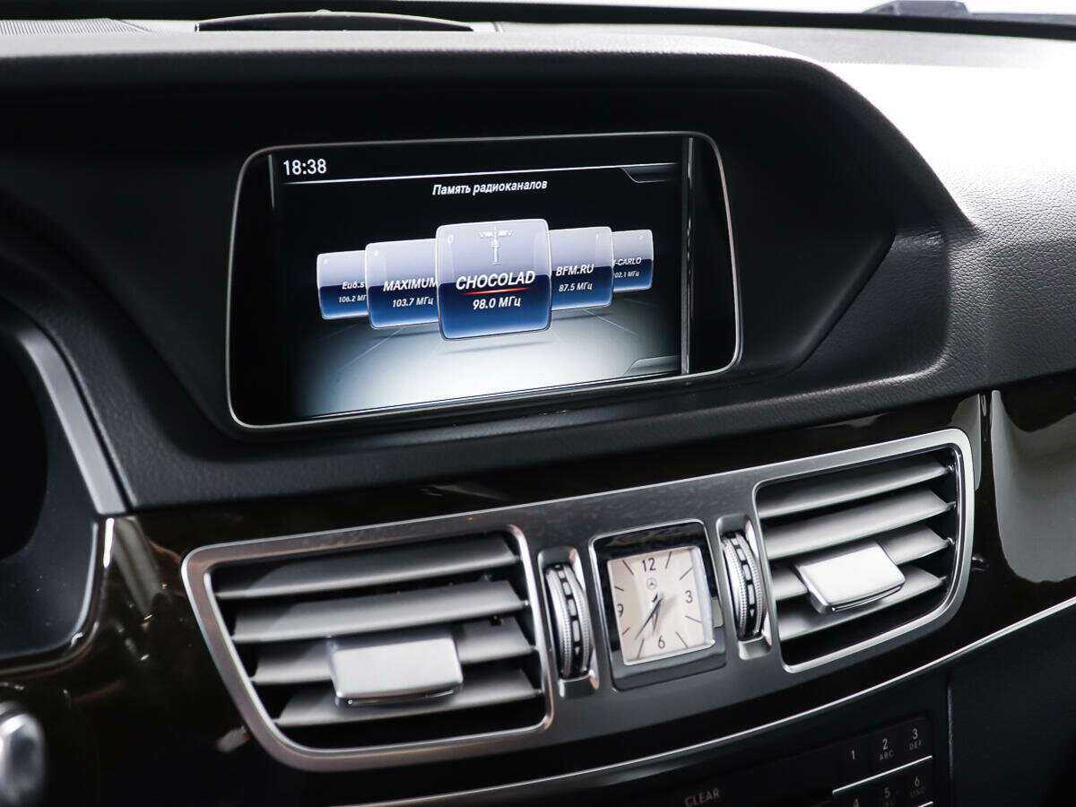 Mercedes-Benz E-Класс с пробегом — 2015 год. Фото: #17