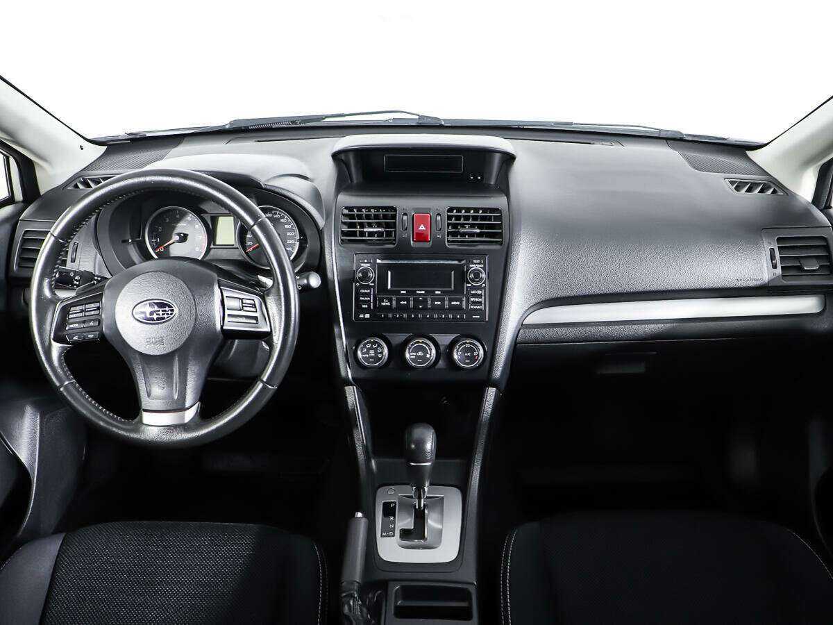 Subaru XV с пробегом — 2012 год. Фото: #11