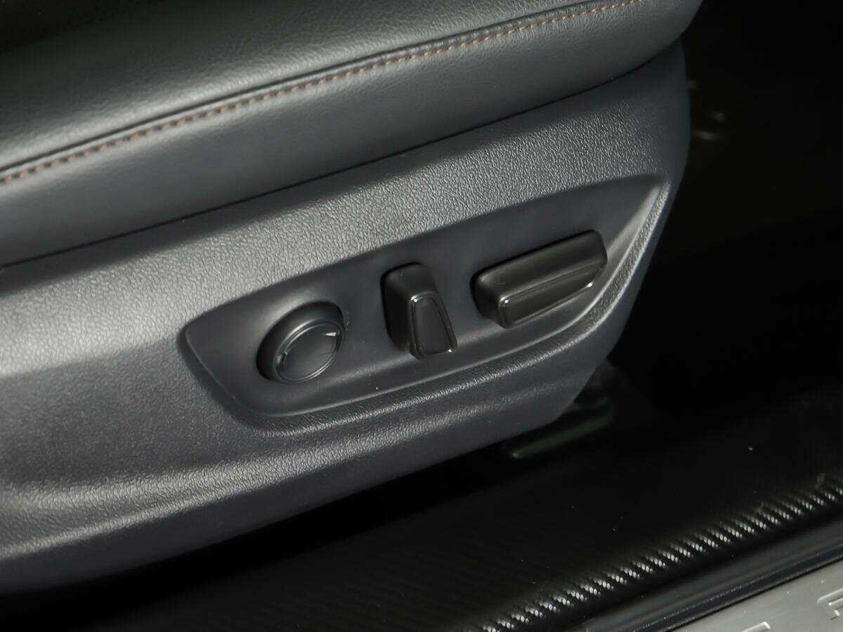 Toyota Camry с пробегом — 2020 год. Фото: #12