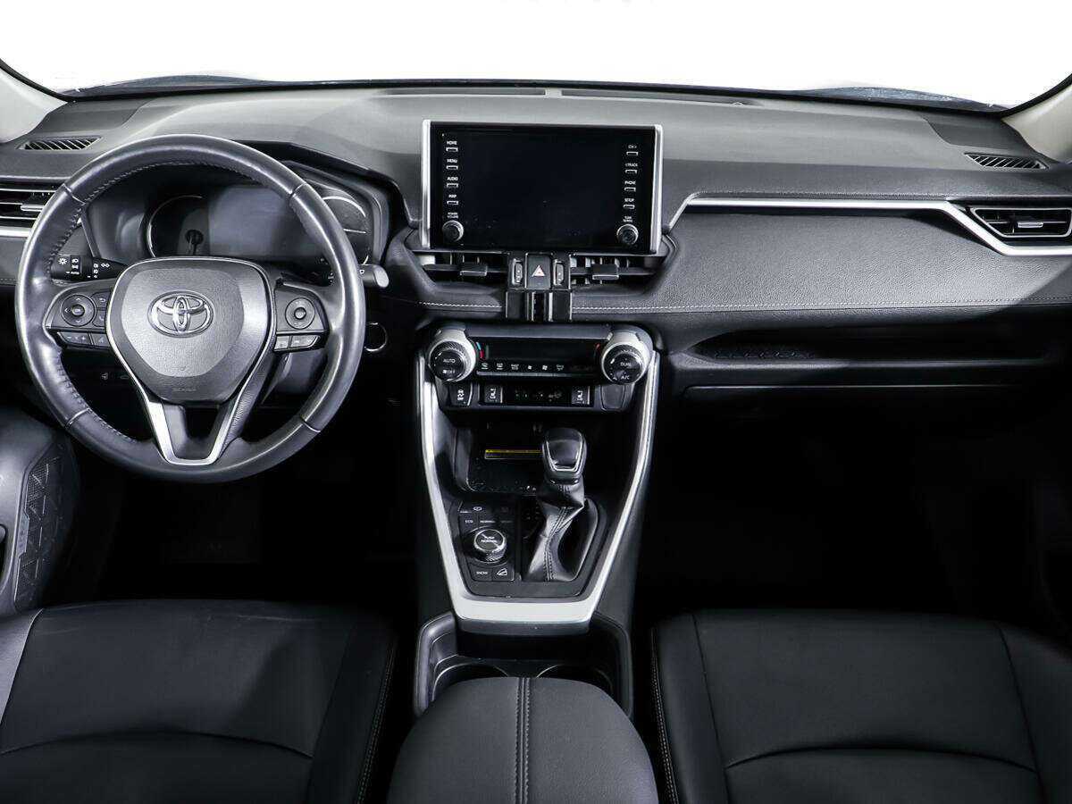 Toyota RAV4 с пробегом — 2019 год. Фото: #10