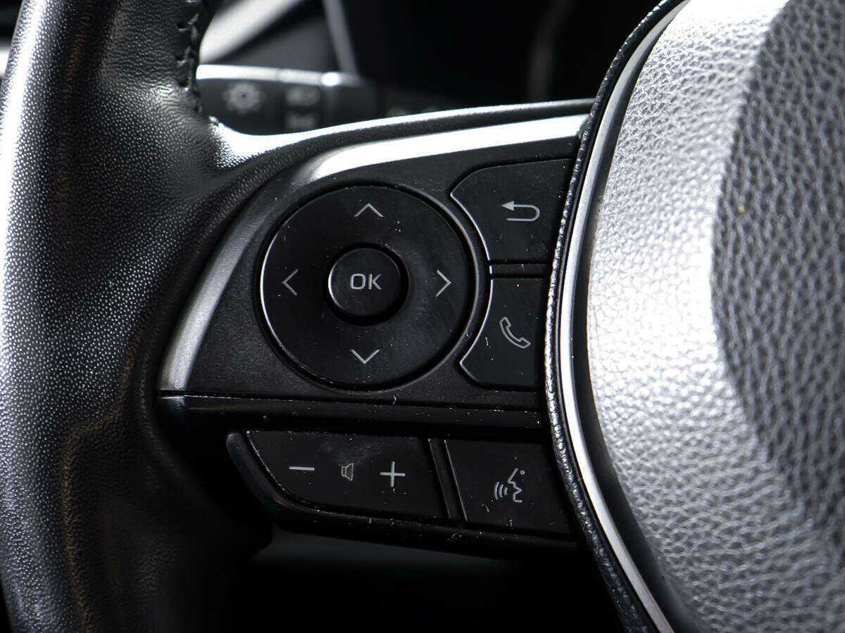 Toyota RAV4 с пробегом — 2019 год. Фото: #16