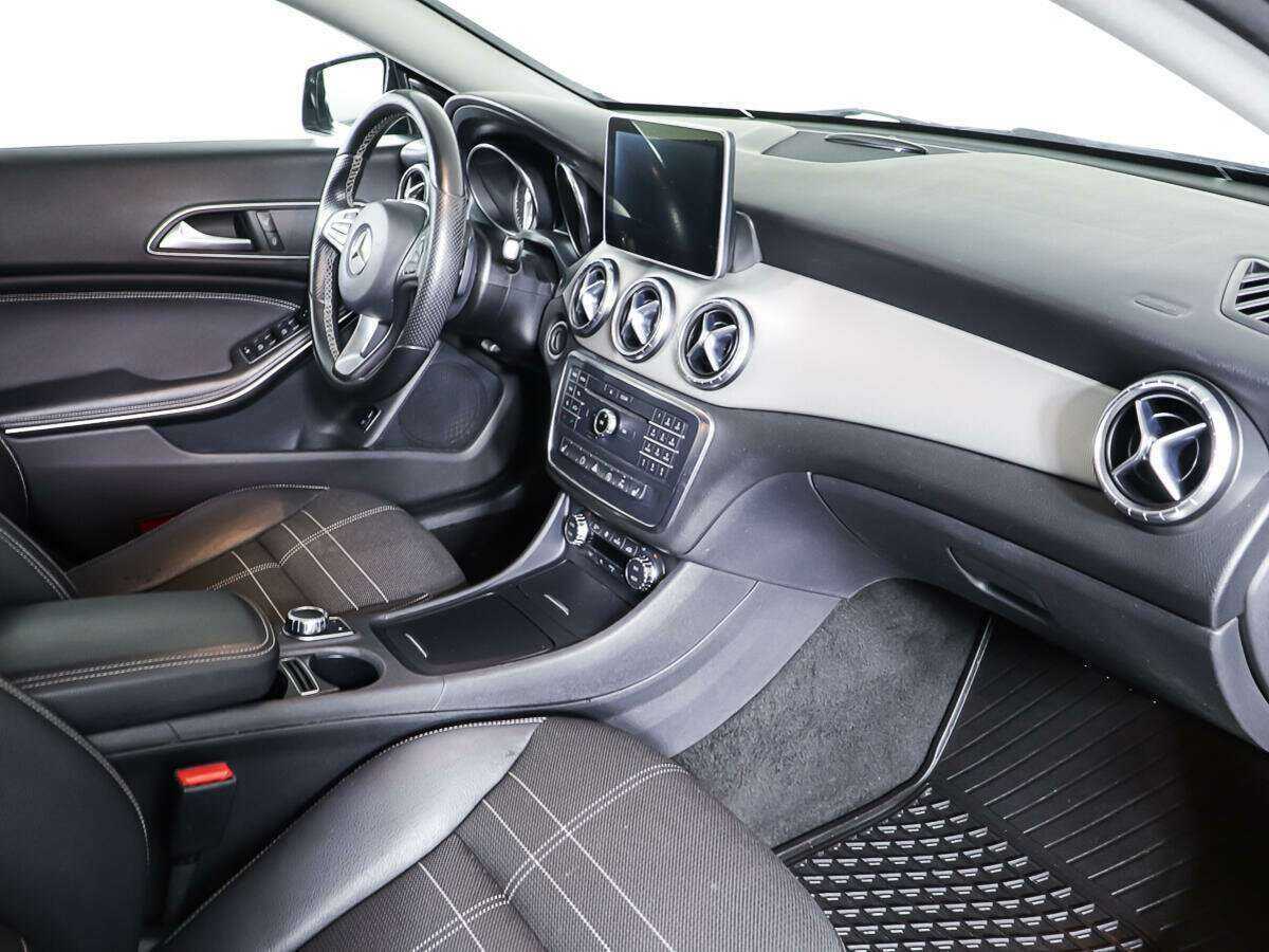 Mercedes-Benz CLA с пробегом — 2015 год. Фото: #8