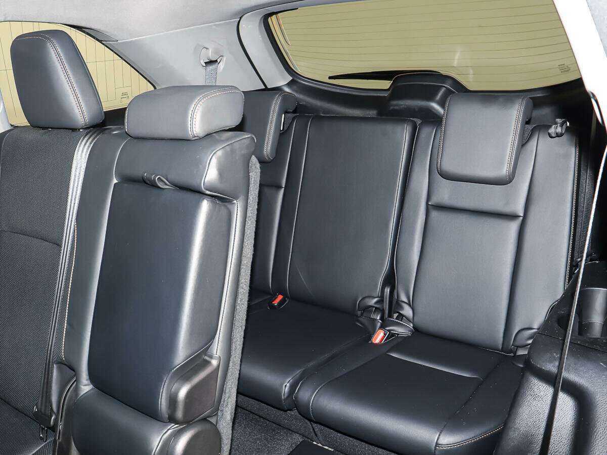 Toyota Highlander с пробегом — 2014 год. Фото: #11