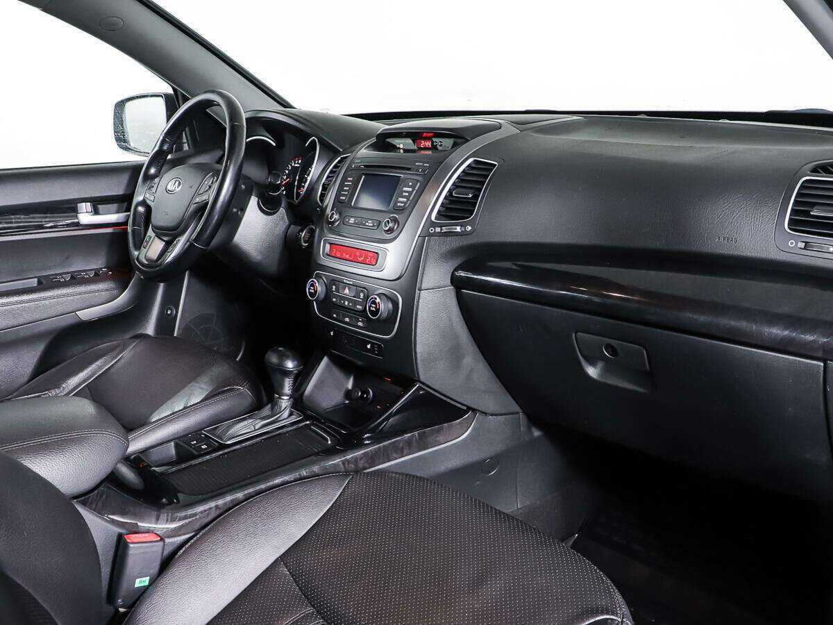 Kia Sorento с пробегом — 2017 год. Фото: #9