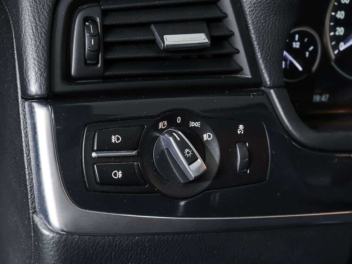 BMW 5 серии с пробегом — 2015 год. Фото: #17