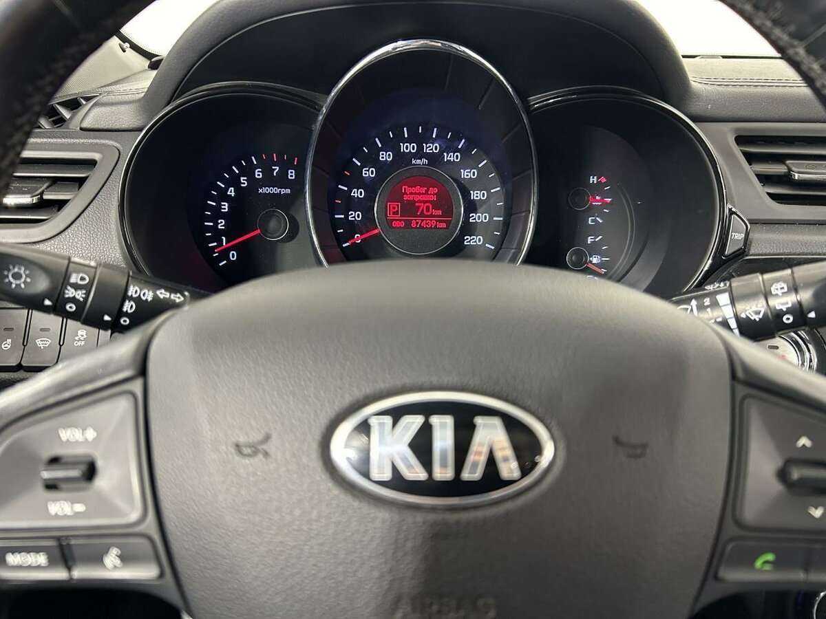 Kia Rio с пробегом — 2013 год. Фото: #10