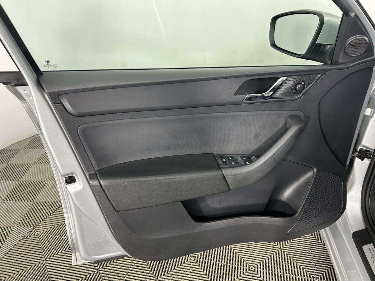 Skoda Rapid с пробегом — 2016 год. Фото: #7