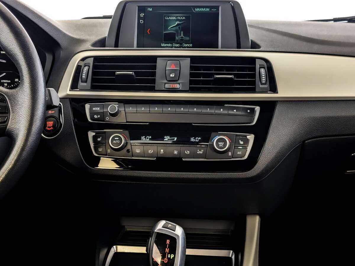 BMW 1 серии с пробегом — 2017 год. Фото: #12