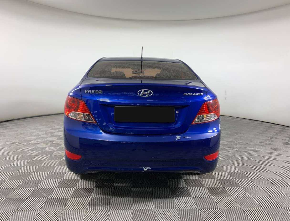 Hyundai Solaris с пробегом — 2013 год. Фото: #5
