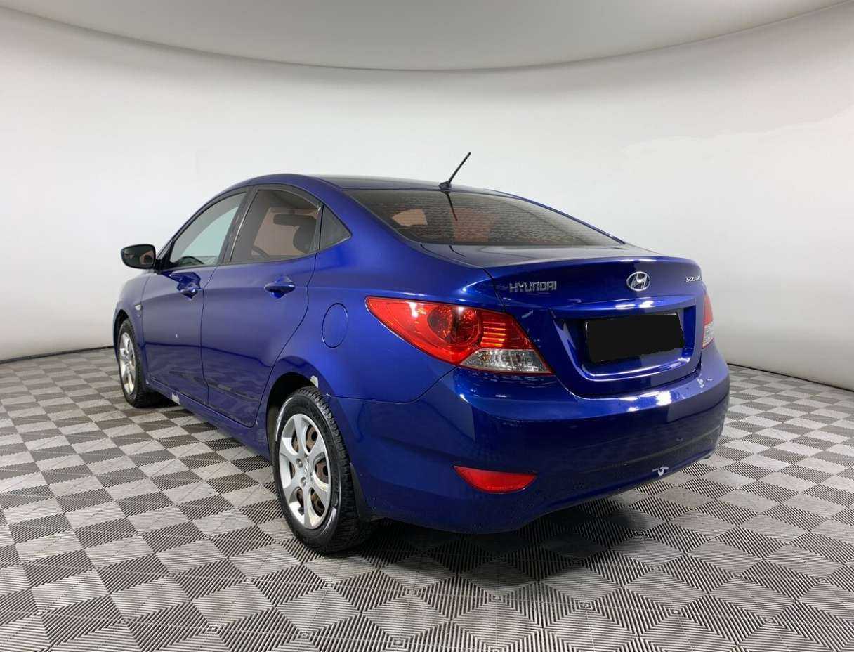 Hyundai Solaris с пробегом — 2013 год. Фото: #6