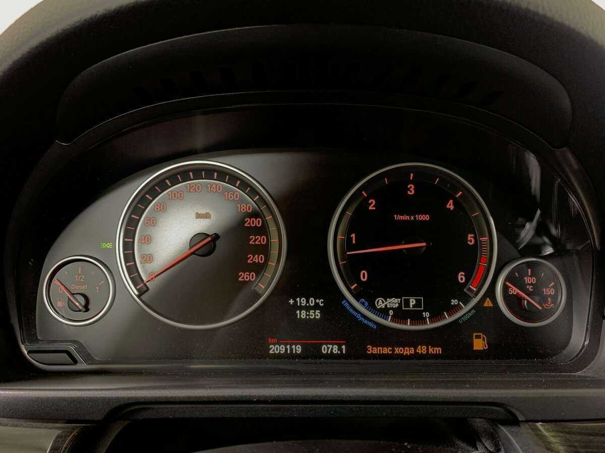 BMW 5 серии с пробегом — 2012 год. Фото: #11