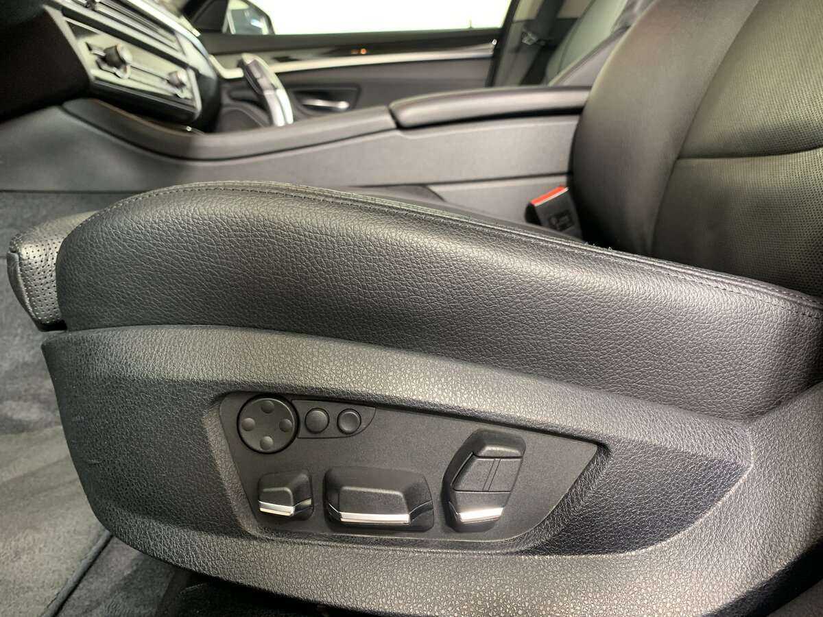 BMW 5 серии с пробегом — 2012 год. Фото: #13