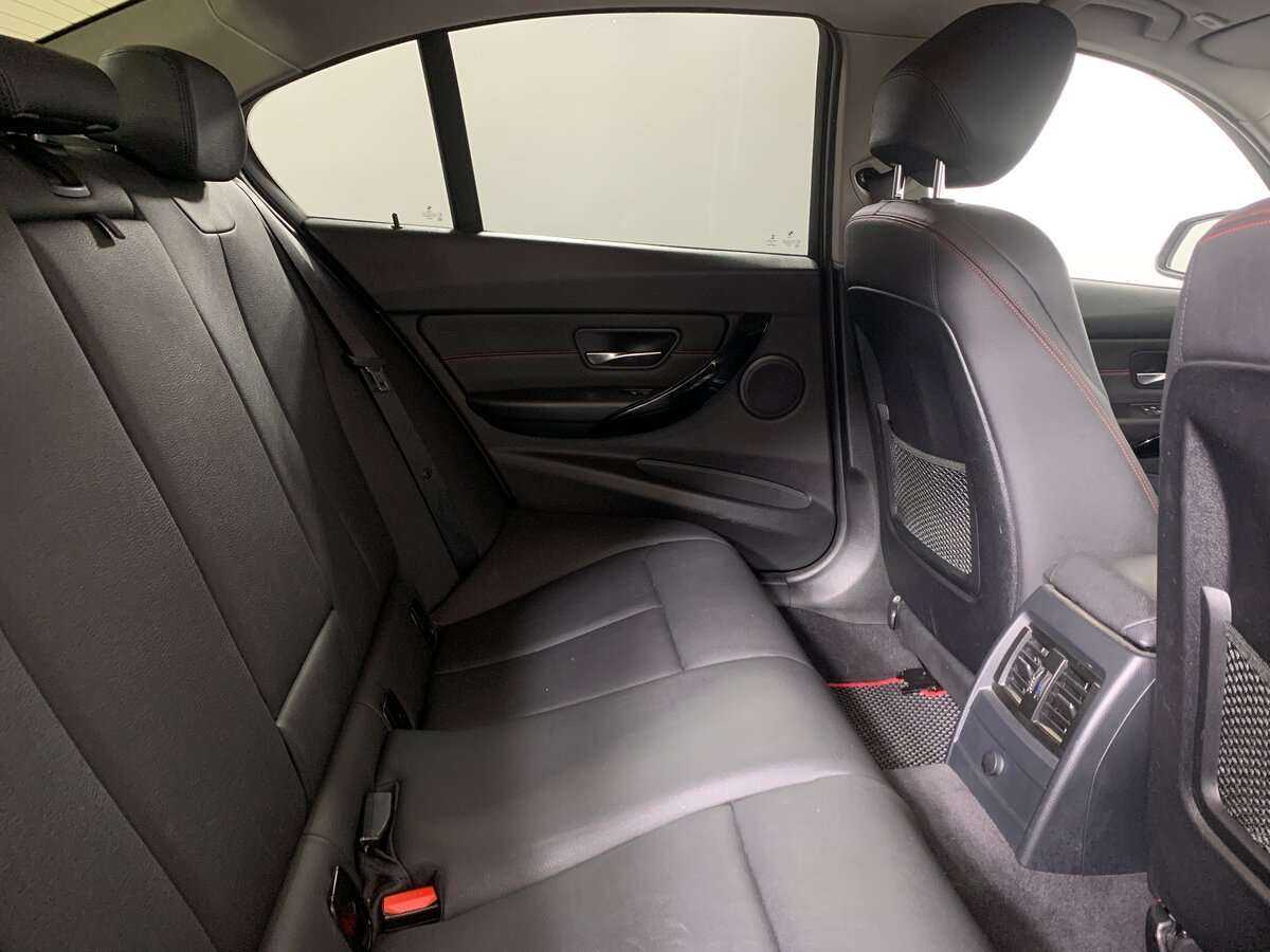 BMW 3 серии с пробегом — 2013 год. Фото: #13