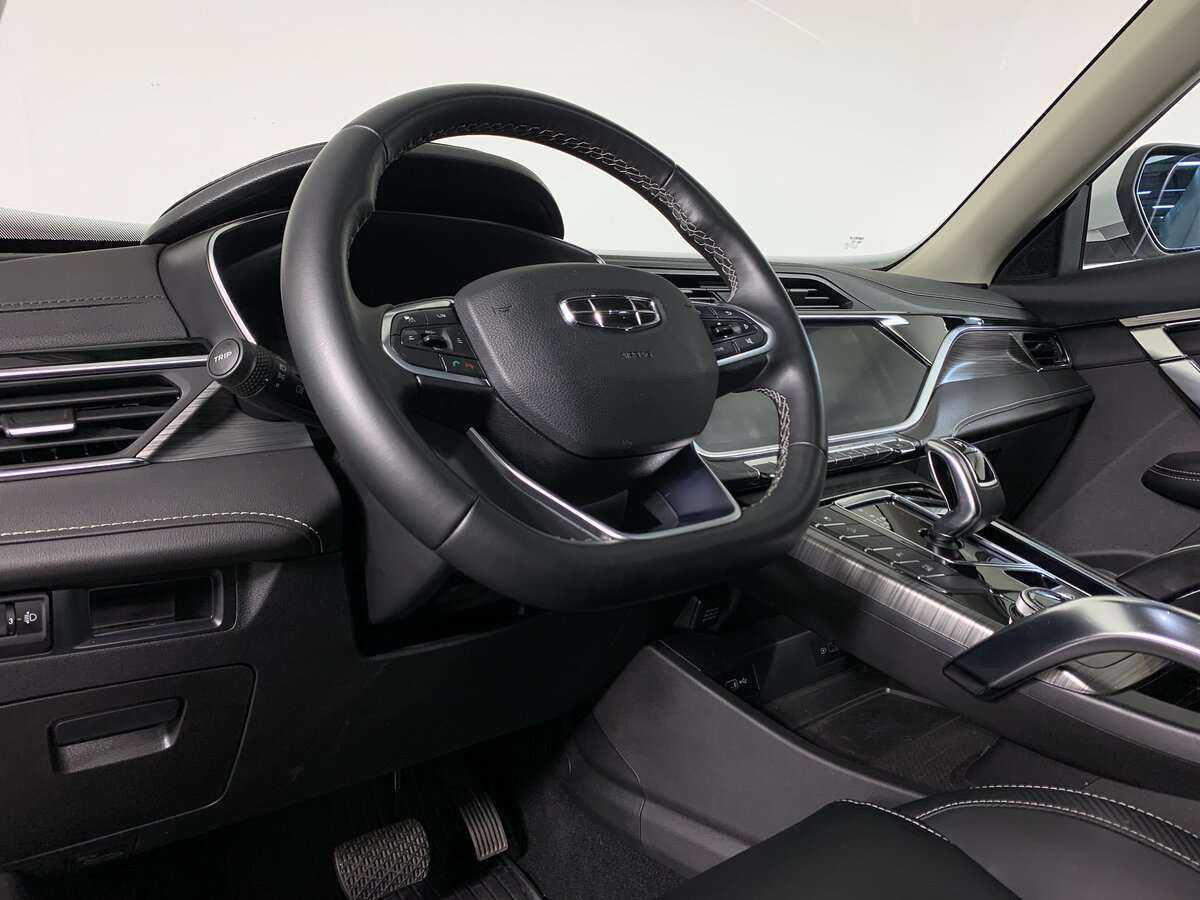 Geely Atlas Pro с пробегом — 2022 год. Фото: #8