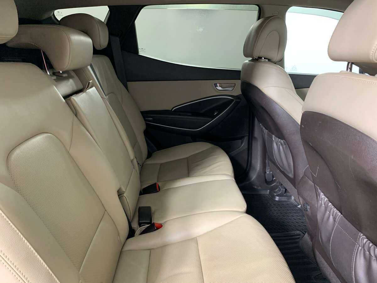 Hyundai Santa Fe с пробегом — 2017 год. Фото: #14