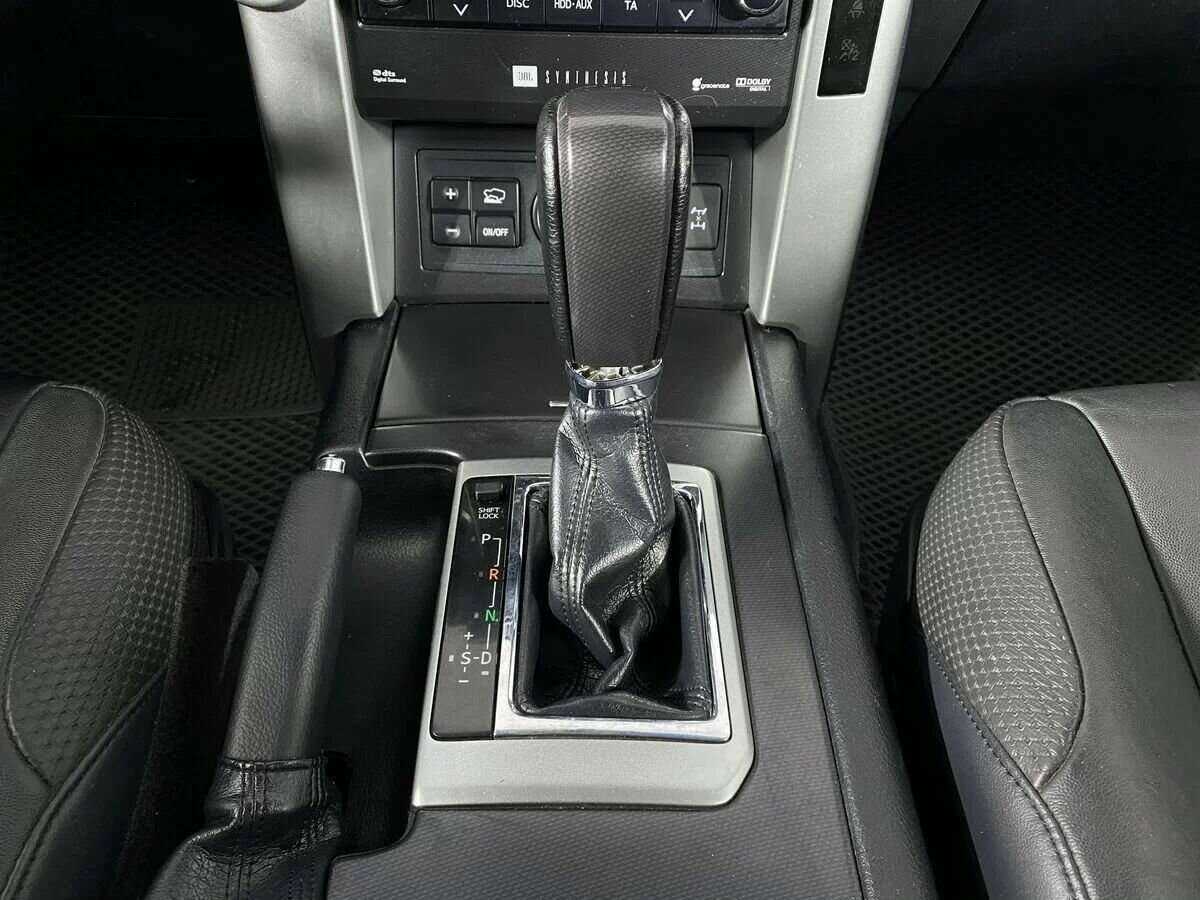 Toyota Land Cruiser Prado с пробегом — 2013 год. Фото: #11