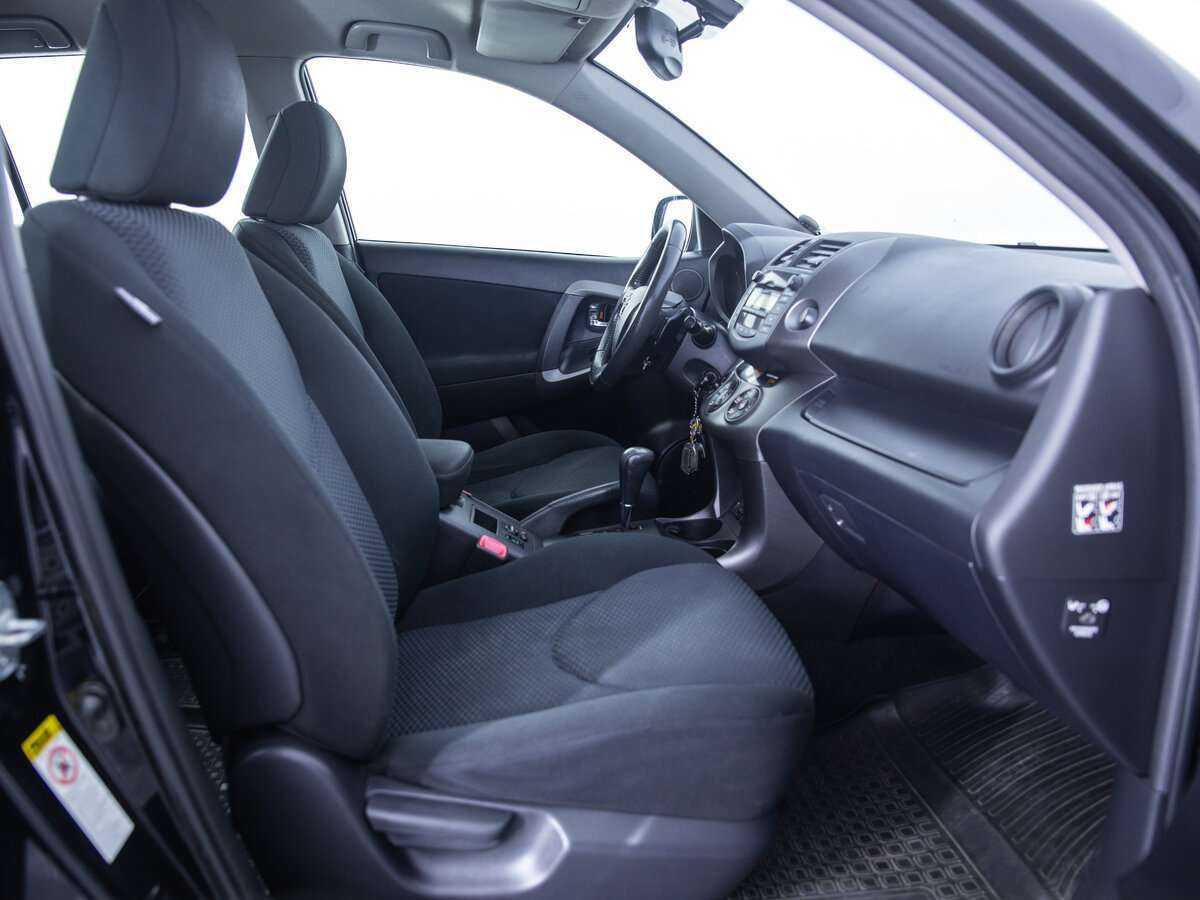 Toyota RAV4 с пробегом — 2012 год. Фото: #16