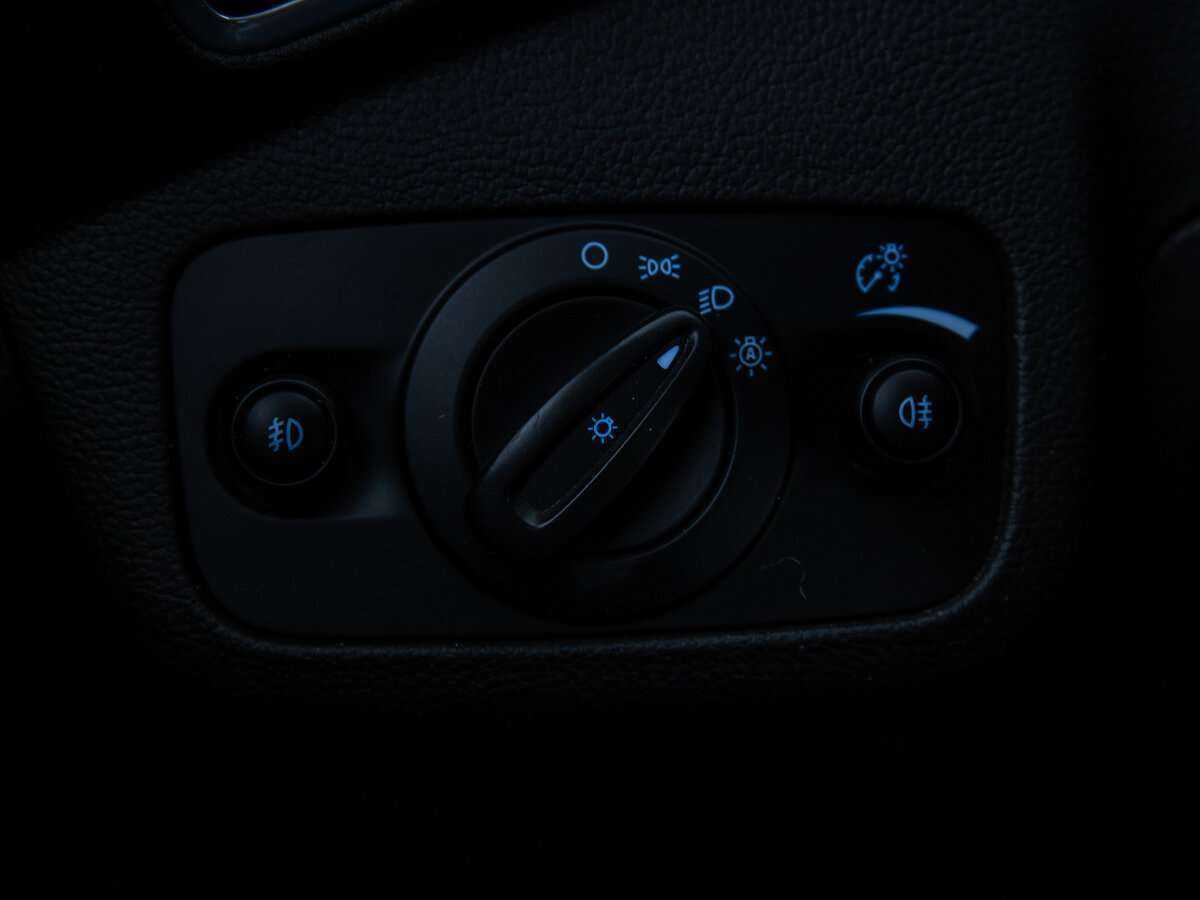 Ford Kuga с пробегом — 2015 год. Фото: #13