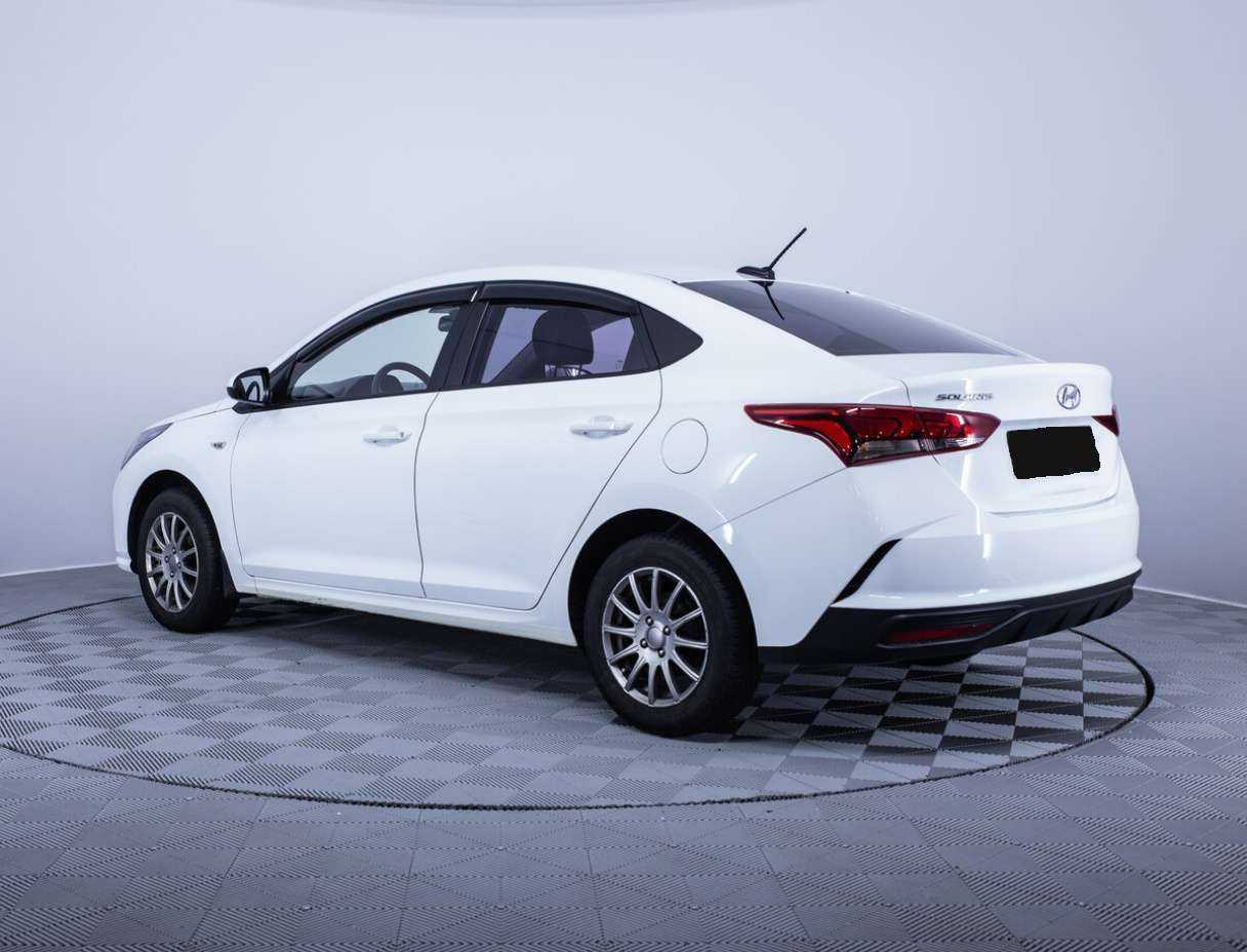 Hyundai Solaris с пробегом — 2021 год. Фото: #6