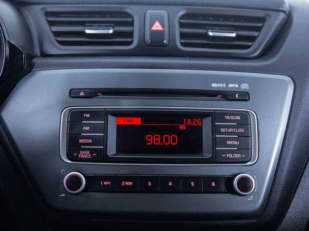 Kia Rio с пробегом — 2017 год. Фото: #13