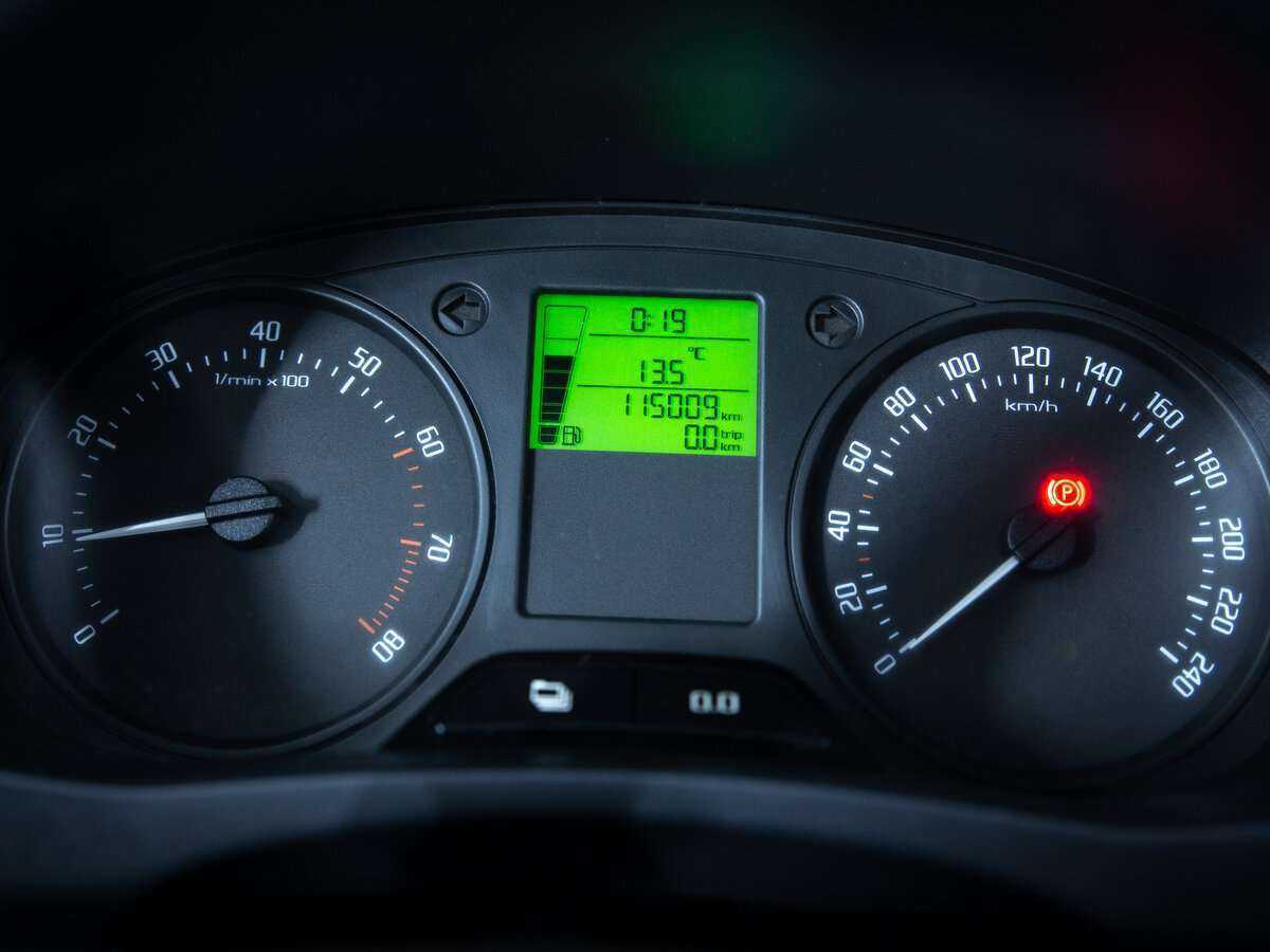 Skoda Fabia с пробегом — 2013 год. Фото: #14