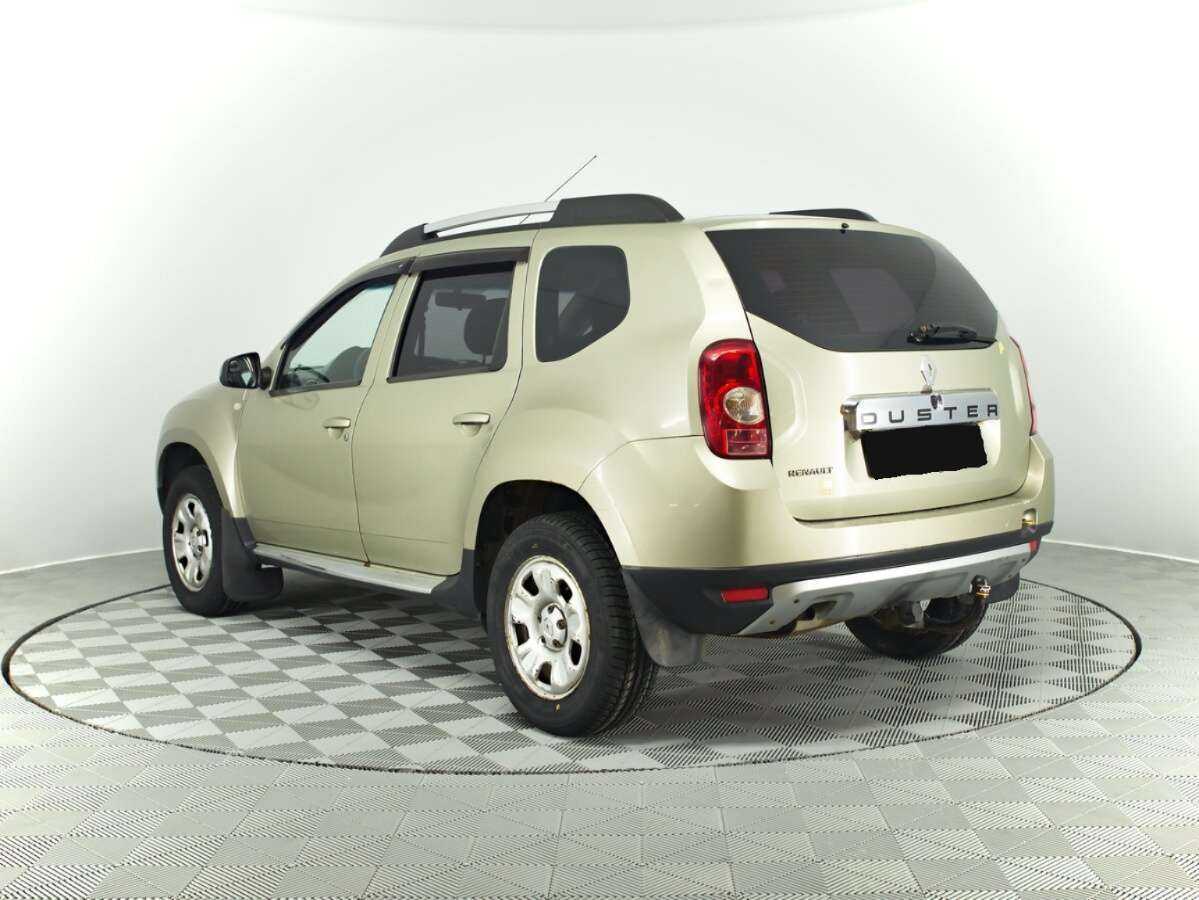 Renault Duster с пробегом — 2012 год. Фото: #6