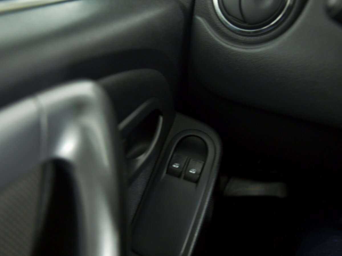 Renault Duster с пробегом — 2012 год. Фото: #13