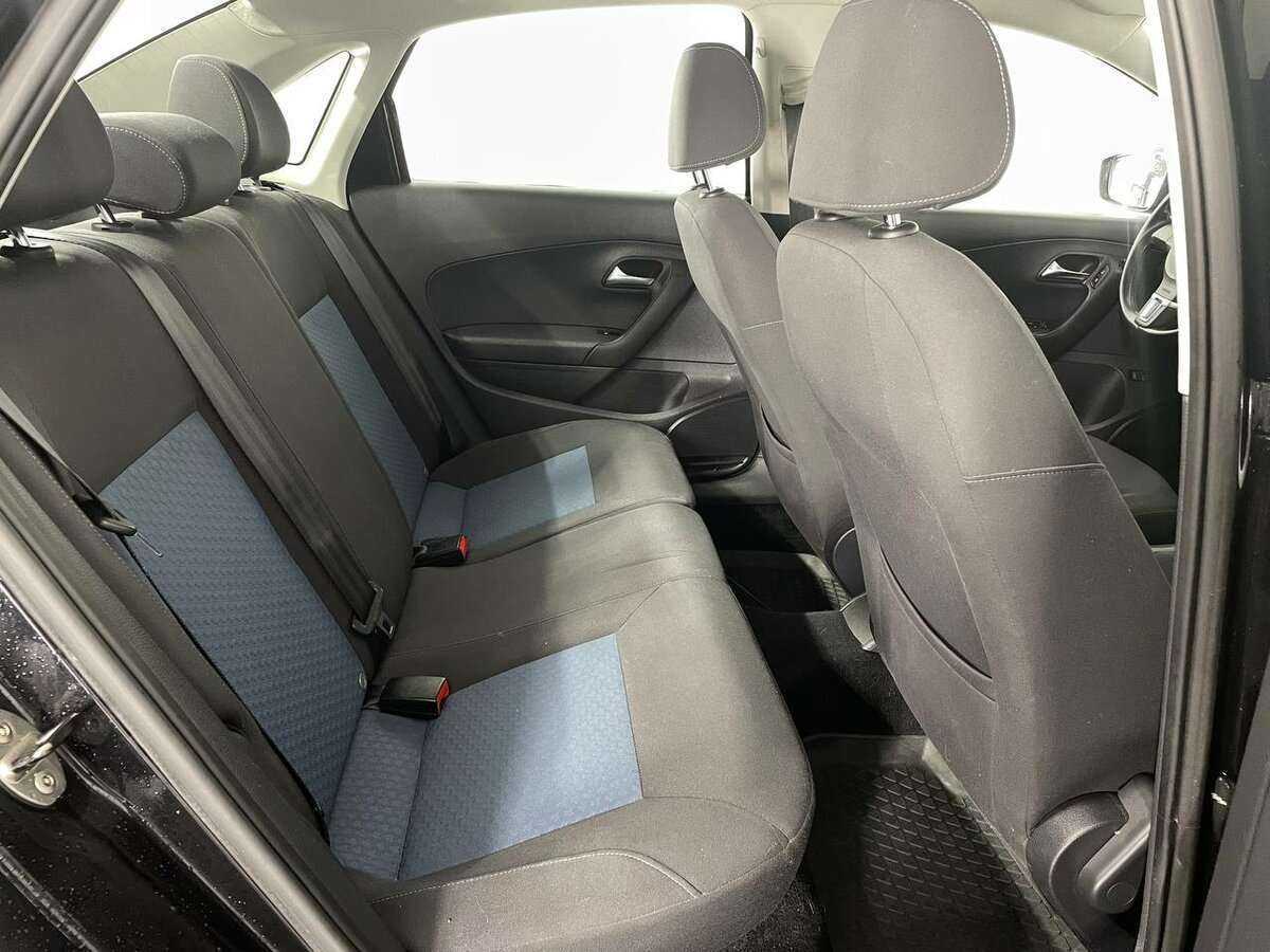 Volkswagen Polo с пробегом — 2013 год. Фото: #14