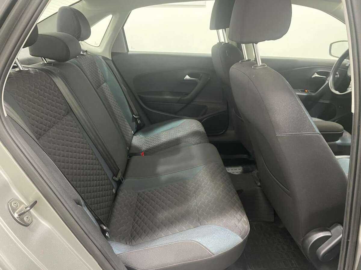 Volkswagen Polo с пробегом — 2020 год. Фото: #10