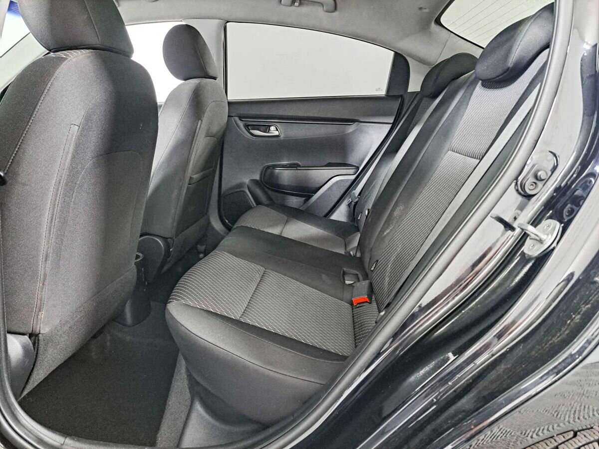 Kia Rio с пробегом — 2017 год. Фото: #9